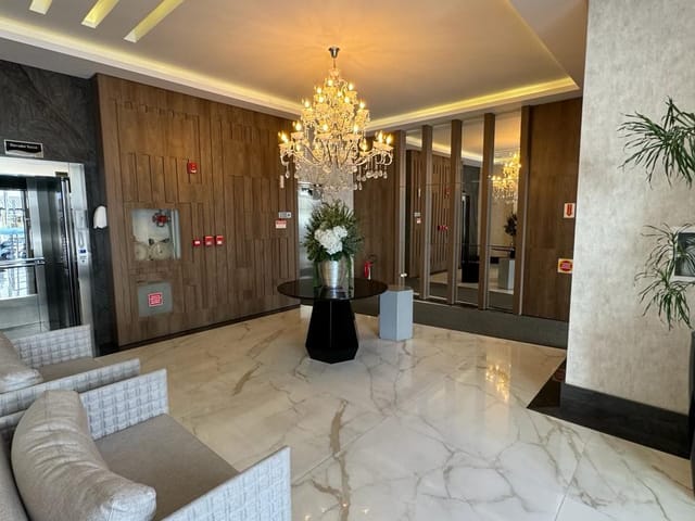 Apartamento com 188m² 4 quartos e 5 banheiros, à venda, no bairro Meia Praia em Itapema