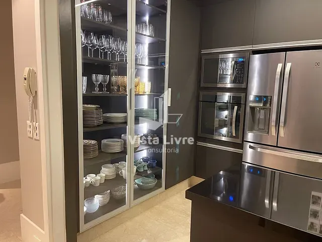 Apartamento com 136m² 1 quarto e 3 banheiros, à venda, no bairro Cerqueira César em São Paulo