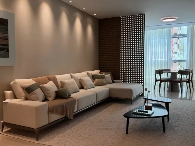 Apartamento com 132m² 3 quartos e 4 banheiros, à venda, no bairro Centro em Balneário Camboriú