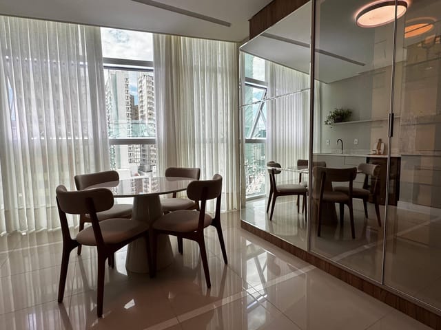 Apartamento com 132m² 3 quartos e 4 banheiros, à venda, no bairro Centro em Balneário Camboriú