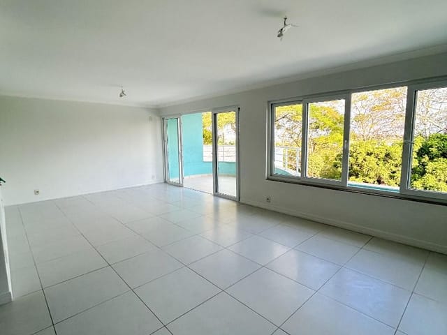 Apartamento com 100m² 2 quartos e 3 banheiros, à venda, no bairro Lagoa em Macaé
