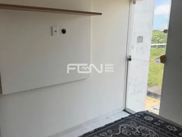 Apartamento 2 quartos e 1 banheiro, à venda, no bairro Recreio Ipitanga em Lauro de Freitas