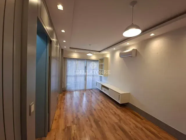 Apartamento 1 quarto e 1 banheiro, à venda, no bairro Várzea em Teresópolis