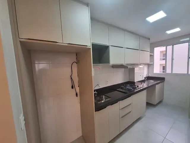 Apartamento 2 quartos e 1 banheiro, para alugar, no bairro Gleba Fazenda Palhano em Londrina