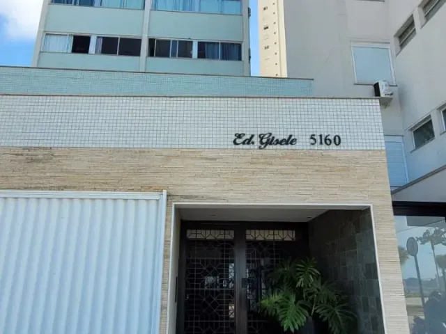 Apartamento com 164m² 3 quartos e 2 banheiros, à venda, no bairro Centro em Balneário Camboriú
