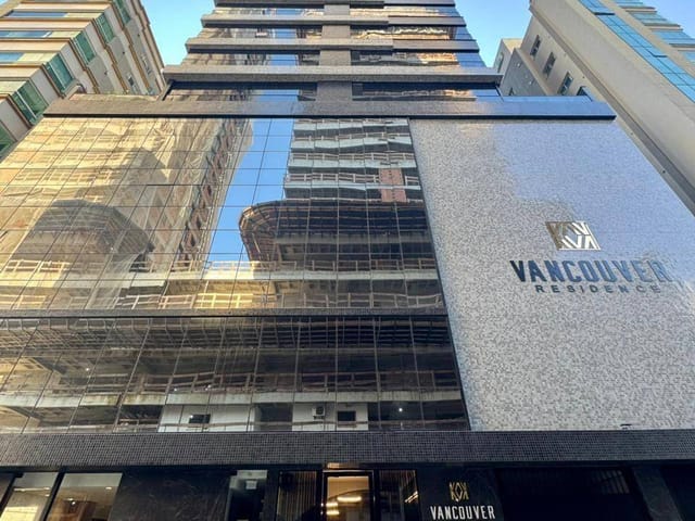 Apartamento com 126m² 3 quartos e 4 banheiros, à venda, no bairro Meia Praia em Itapema