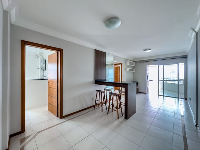 Foto do Apartamento - Apartamento com 2 dormitórios para alugar, 76 m² por R$ 3.400,00/mês - Centro - Itajaí/SC | Mercedes Imóveis