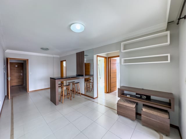 Foto do Apartamento - Apartamento com 2 dormitórios para alugar, 76 m² por R$ 3.400,00/mês - Centro - Itajaí/SC | Mercedes Imóveis