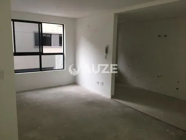 Apartamento com 56m² 2 quartos e 2 banheiros, à venda, no bairro Santo Inácio em Curitiba