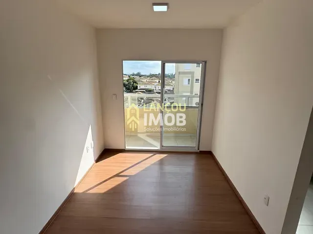 Apartamento 2 quartos e 1 banheiro, à venda, no bairro Jardim Carolina em Jundiaí