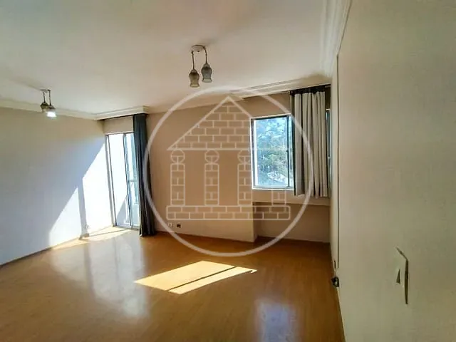 Apartamento 2 quartos e 1 banheiro, à venda, no bairro Jardim Germânia em São Paulo