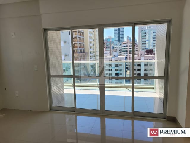 Apartamento 3 quartos e 4 banheiros, à venda, no bairro Meia Praia em Itapema