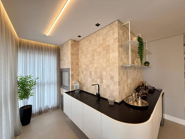 Apartamento com 122m² 3 quartos e 4 banheiros, à venda, no bairro Centro em Balneário Camboriú