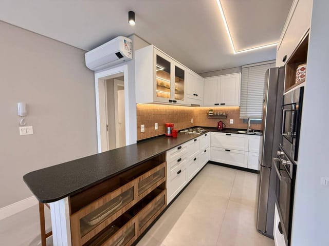 Apartamento com 122m² 3 quartos e 4 banheiros, à venda, no bairro Centro em Balneário Camboriú