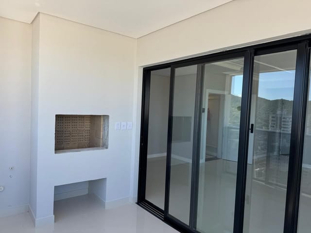 Apartamento com 92m² 2 quartos e 3 banheiros, à venda, no bairro Centro em Itapema