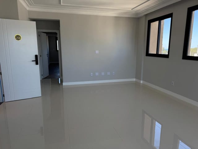 Apartamento com 92m² 2 quartos e 3 banheiros, à venda, no bairro Centro em Itapema