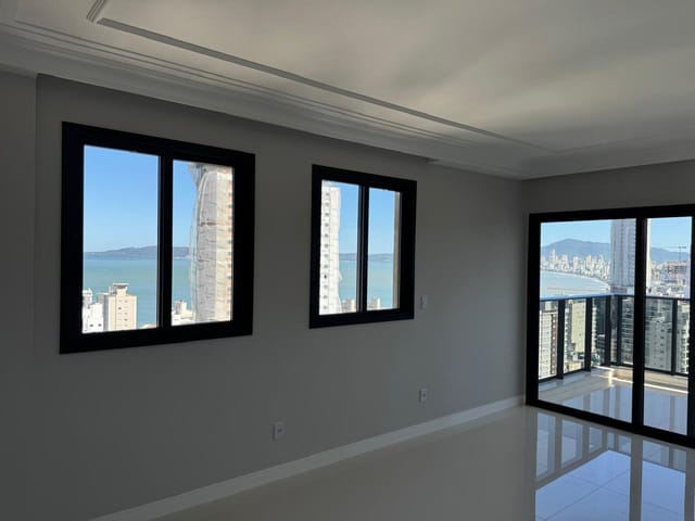 Apartamento com 92m² 2 quartos e 3 banheiros, à venda, no bairro Centro em Itapema