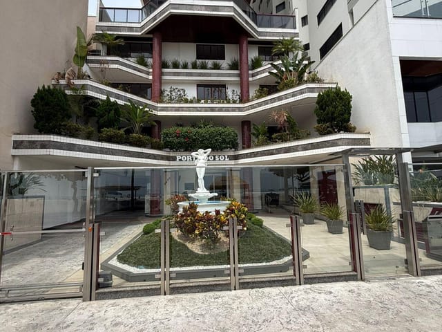 Apartamento com 179m² 3 quartos e 4 banheiros, à venda, no bairro Centro em Balneário Camboriú