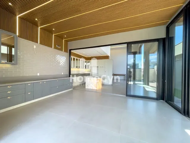 Casa com 463m² 4 quartos e 5 banheiros, para alugar, no bairro Residencial Goiânia Golfe Clube em Goiânia