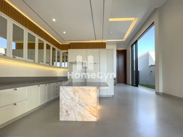 Casa com 463m² 4 quartos e 5 banheiros, para alugar, no bairro Residencial Goiânia Golfe Clube em Goiânia