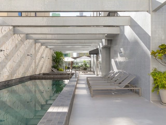 Apartamento com 123m² 3 quartos e 4 banheiros, à venda, no bairro Meia Praia em Itapema