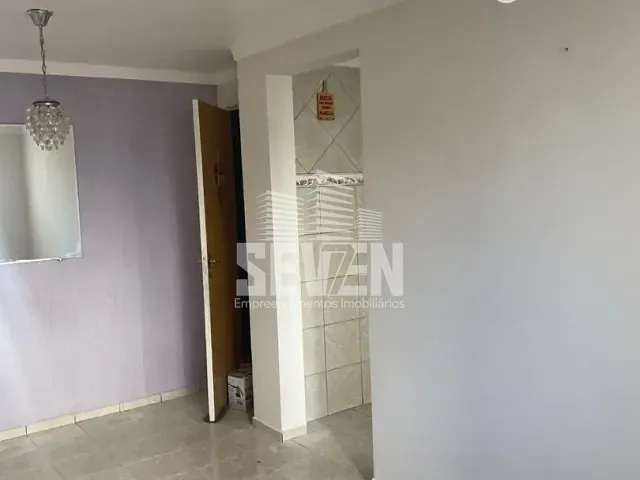 Apartamento 2 quartos e 1 banheiro, à venda ou para alugar, no bairro Vila Carolina em Bauru