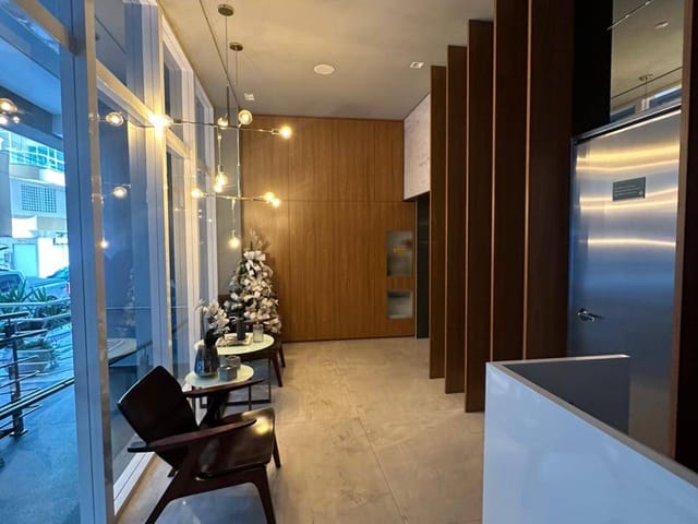 Apartamento com 208m² 4 quartos e 5 banheiros, à venda, no bairro Meia Praia em Itapema