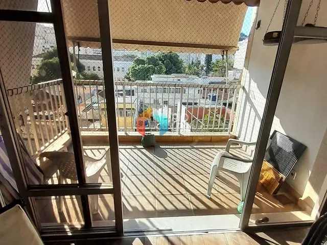 Apartamento com 135m² 3 quartos e 3 banheiros, à venda, no bairro Laranjeiras em Rio de Janeiro