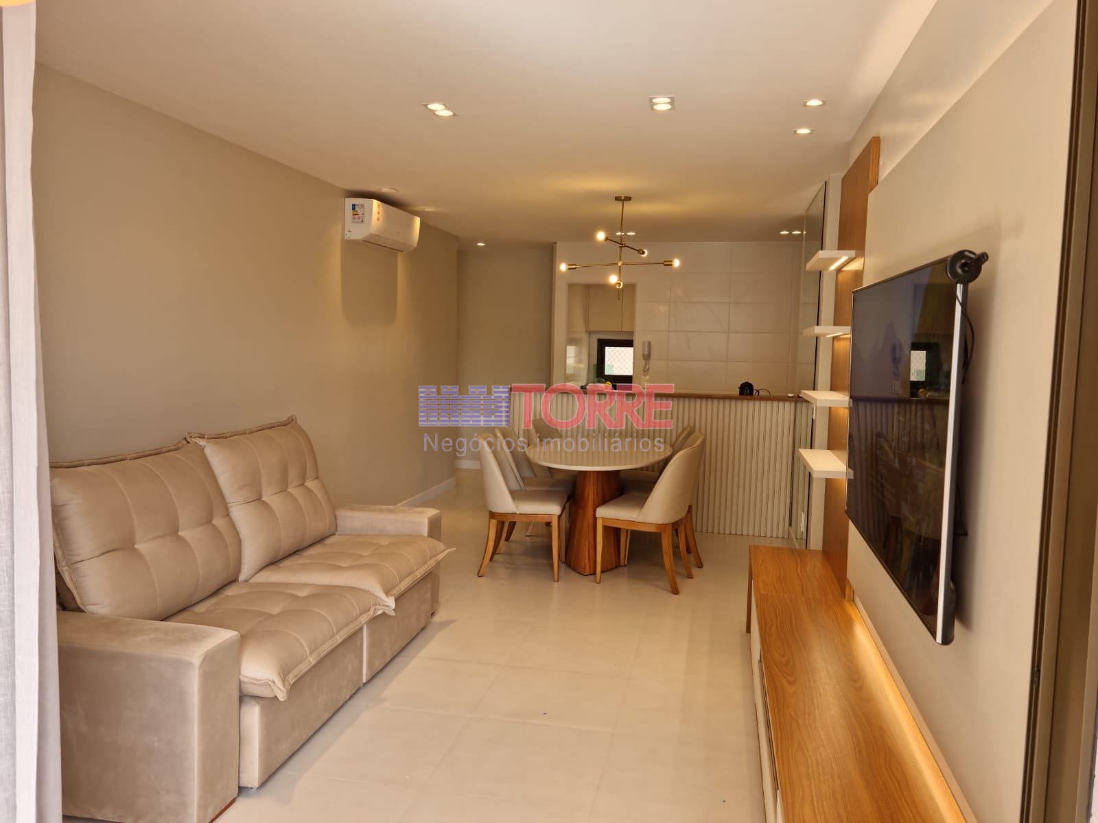Apartamento para alugar com 3 quartos, 132m² - Foto 1