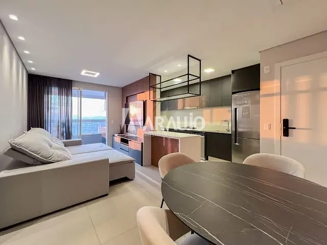 Apartamento 2 quartos e 2 banheiros, à venda, no bairro Centro em Itajaí