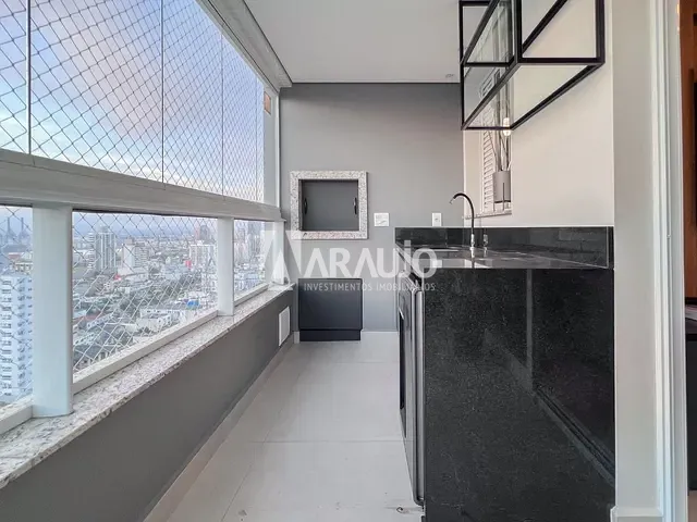 Apartamento 2 quartos e 2 banheiros, à venda, no bairro Centro em Itajaí