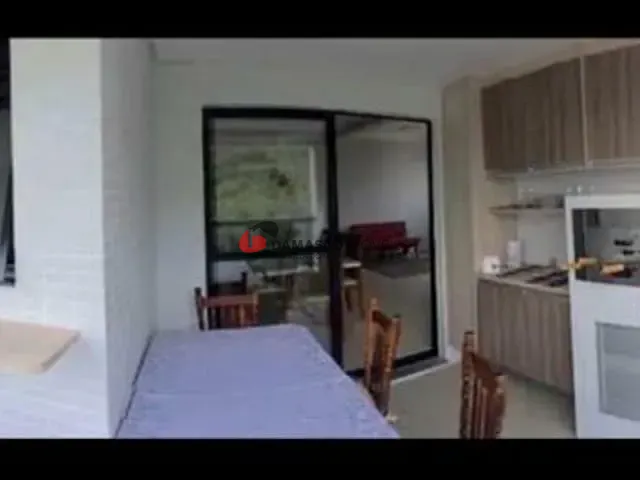 Apartamento 2 quartos e 1 banheiro, à venda, no bairro Pitangueiras em Guarujá