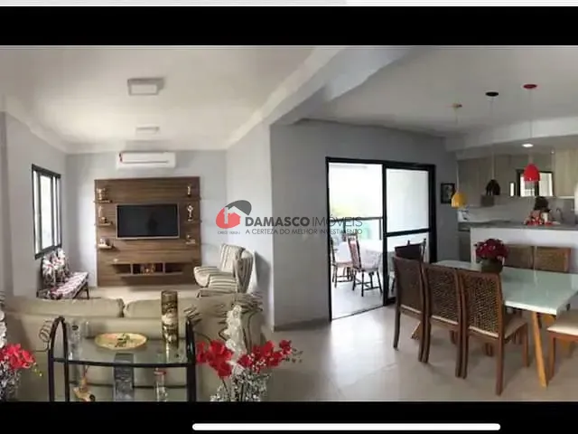 Apartamento 2 quartos e 1 banheiro, à venda, no bairro Pitangueiras em Guarujá