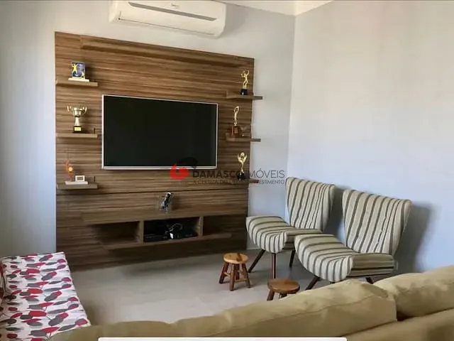 Apartamento 2 quartos e 1 banheiro, à venda, no bairro Pitangueiras em Guarujá