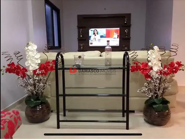 Apartamento 2 quartos e 1 banheiro, à venda, no bairro Pitangueiras em Guarujá