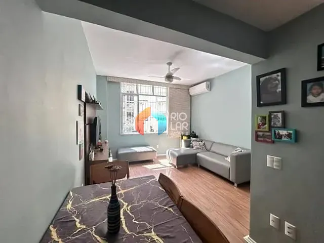 Apartamento com 85m² 2 quartos e 3 banheiros, à venda, no bairro Laranjeiras em Rio de Janeiro