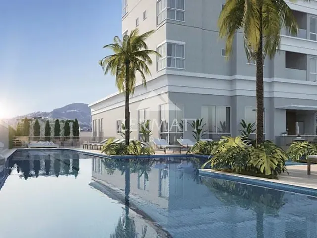 Apartamento com 226m² 3 quartos e 4 banheiros, à venda, no bairro Centro em Balneário Camboriú