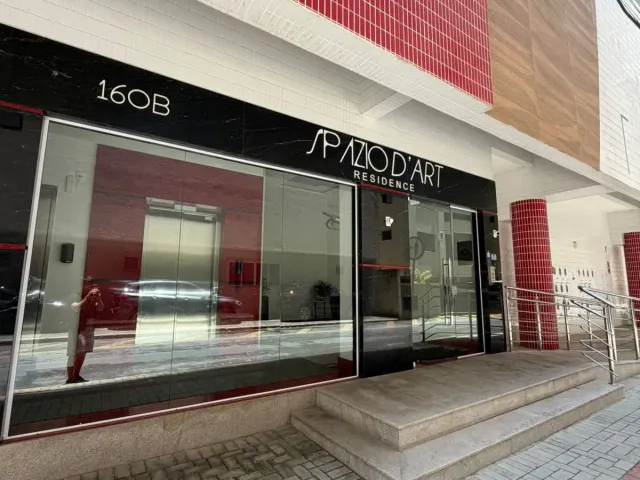 Apartamento com 130m² 3 quartos e 4 banheiros, à venda, no bairro Meia Praia em Itapema