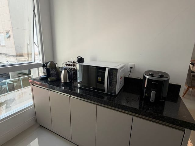 Apartamento com 130m² 3 quartos e 4 banheiros, à venda, no bairro Meia Praia em Itapema