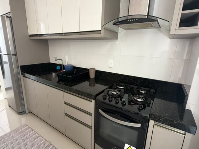 Apartamento com 130m² 3 quartos e 4 banheiros, à venda, no bairro Meia Praia em Itapema