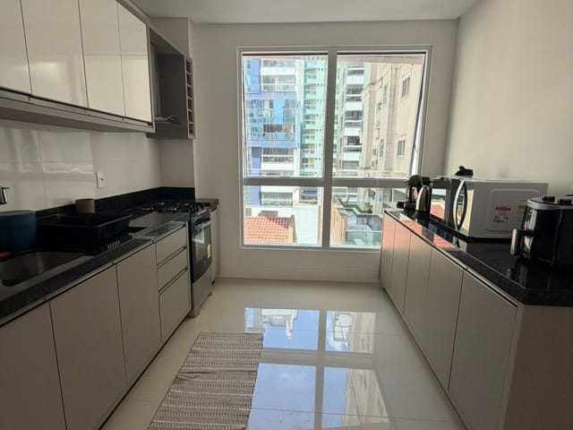 Apartamento com 130m² 3 quartos e 4 banheiros, à venda, no bairro Meia Praia em Itapema