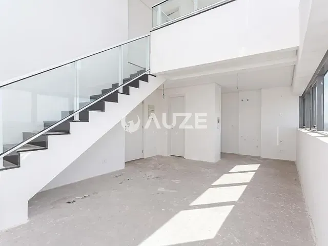 Apartamento com 80m², à venda, no bairro Centro em Curitiba