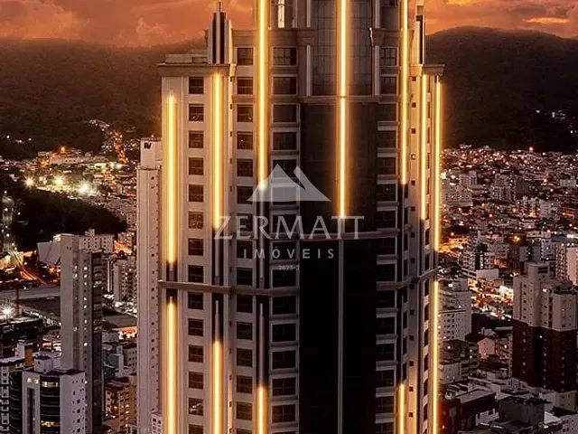 Apartamento com 297m² 4 quartos e 5 banheiros, à venda, no bairro Centro em Balneário Camboriú