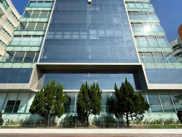 Apartamento com 660m² 5 quartos e 6 banheiros, à venda, no bairro Centro em Itapema