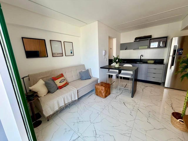 Apartamento com 107m² 2 quartos e 3 banheiros, à venda, no bairro Morretes em Itapema