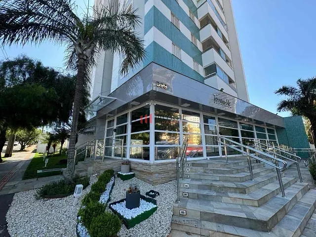 Apartamento 3 quartos e 2 banheiros, à venda, no bairro Petrópolis em Londrina