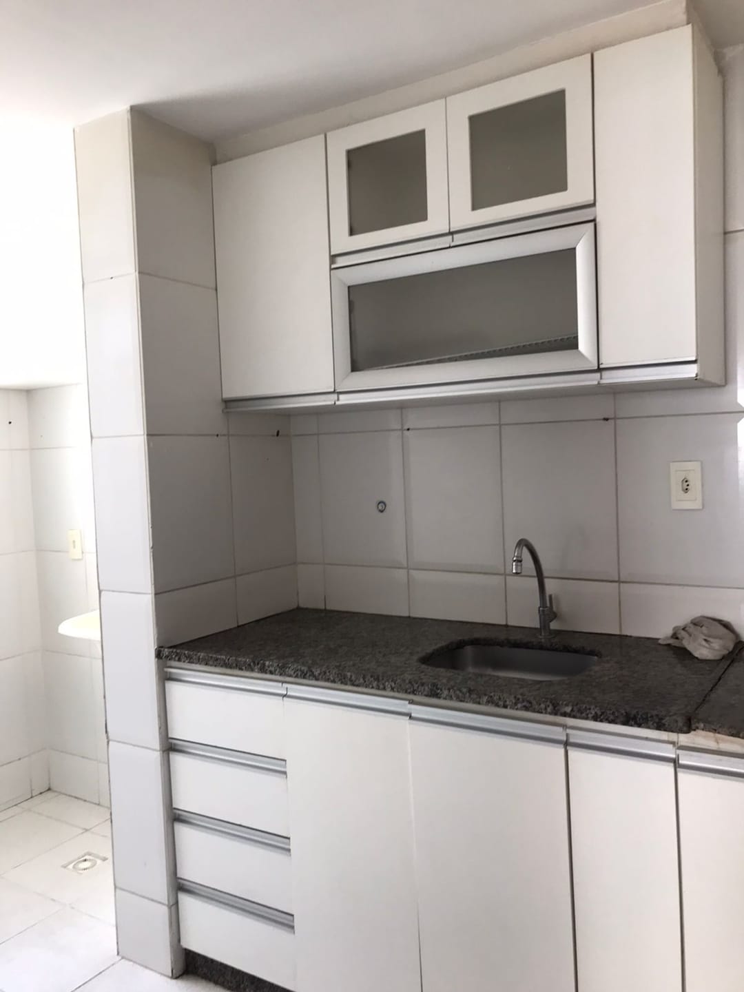 Apartamento de 3 quartos, 1 banho , 1 vaga, perto do Posto de Saúde, com piscina e quadras, à venda, Santa Mônica, Belo Horizonte, MG. Documentação toda ok. miniatura 18