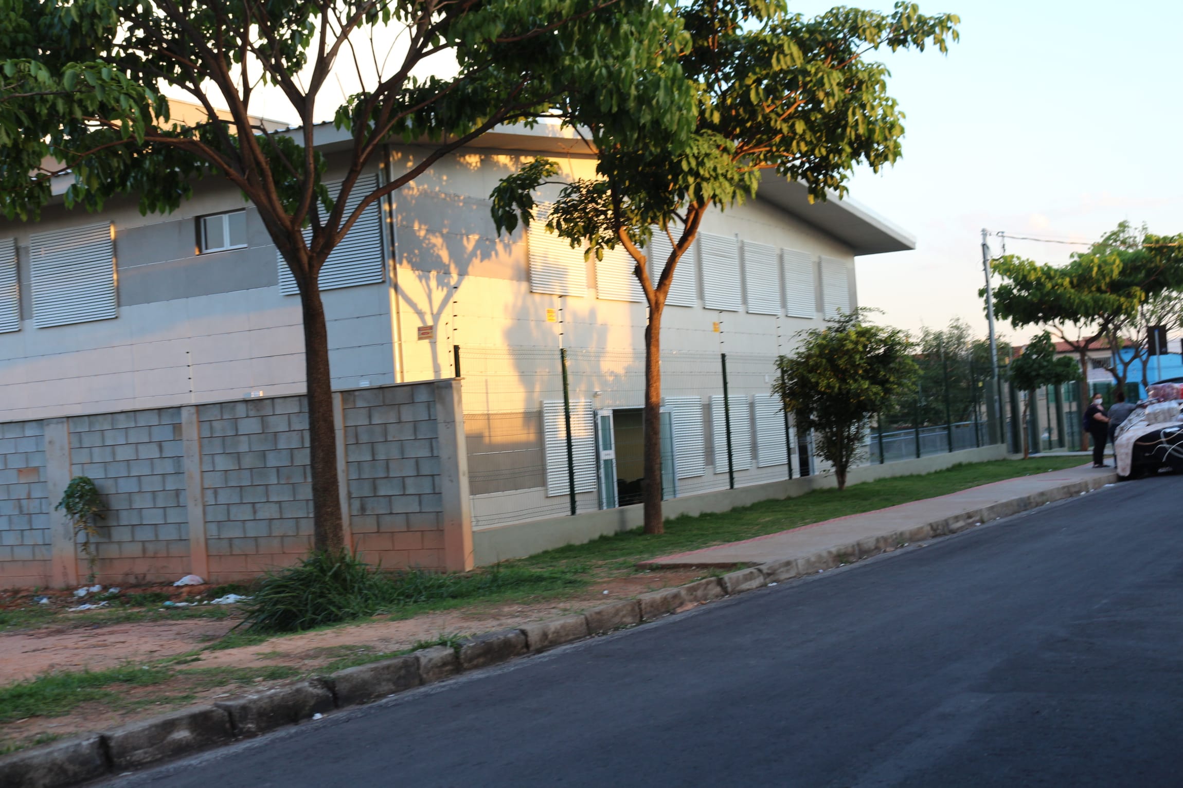 Apartamento de 3 quartos, 1 banho , 1 vaga, perto do Posto de Saúde, com piscina e quadras, à venda, Santa Mônica, Belo Horizonte, MG. Documentação toda ok. miniatura 22