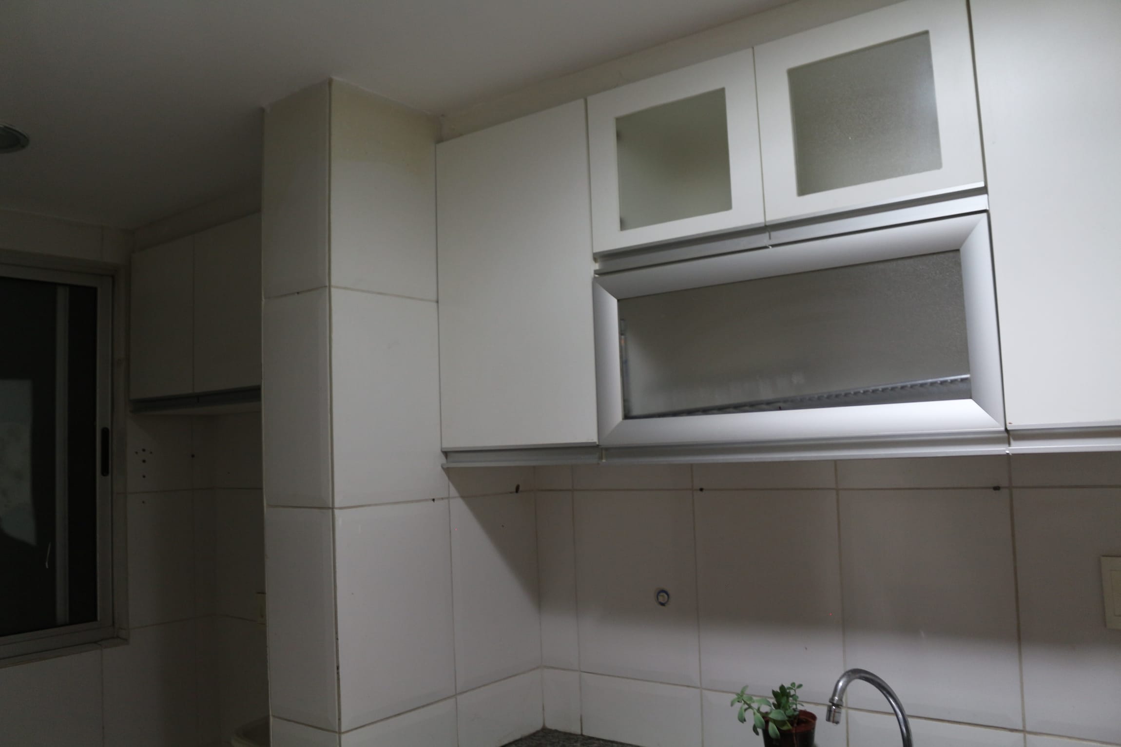 Apartamento de 3 quartos, 1 banho , 1 vaga, perto do Posto de Saúde, com piscina e quadras, à venda, Santa Mônica, Belo Horizonte, MG. Documentação toda ok. miniatura 49