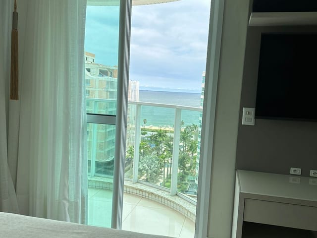 Apartamento com 160m² 3 quartos e 4 banheiros, à venda, no bairro Praia Brava de Itajaí em Itajaí